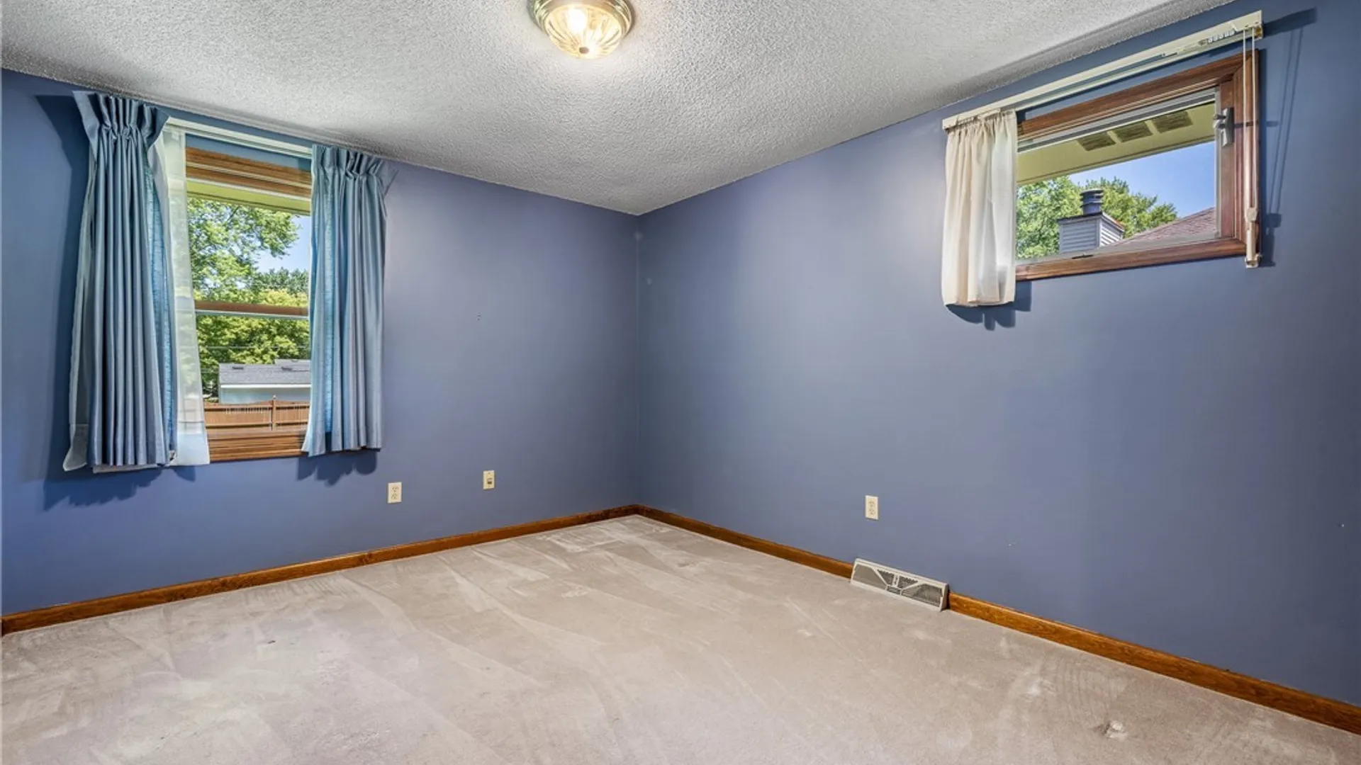 Property at 202 Daven Drive, Amherst, NY 14068 21