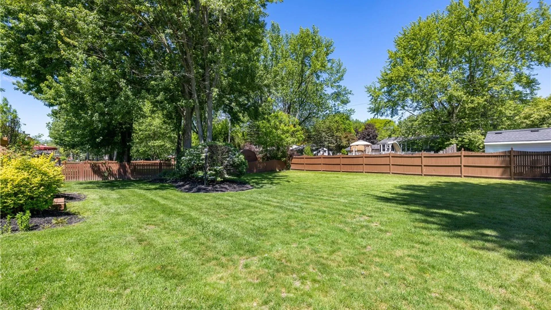 Property at 202 Daven Drive, Amherst, NY 14068 34