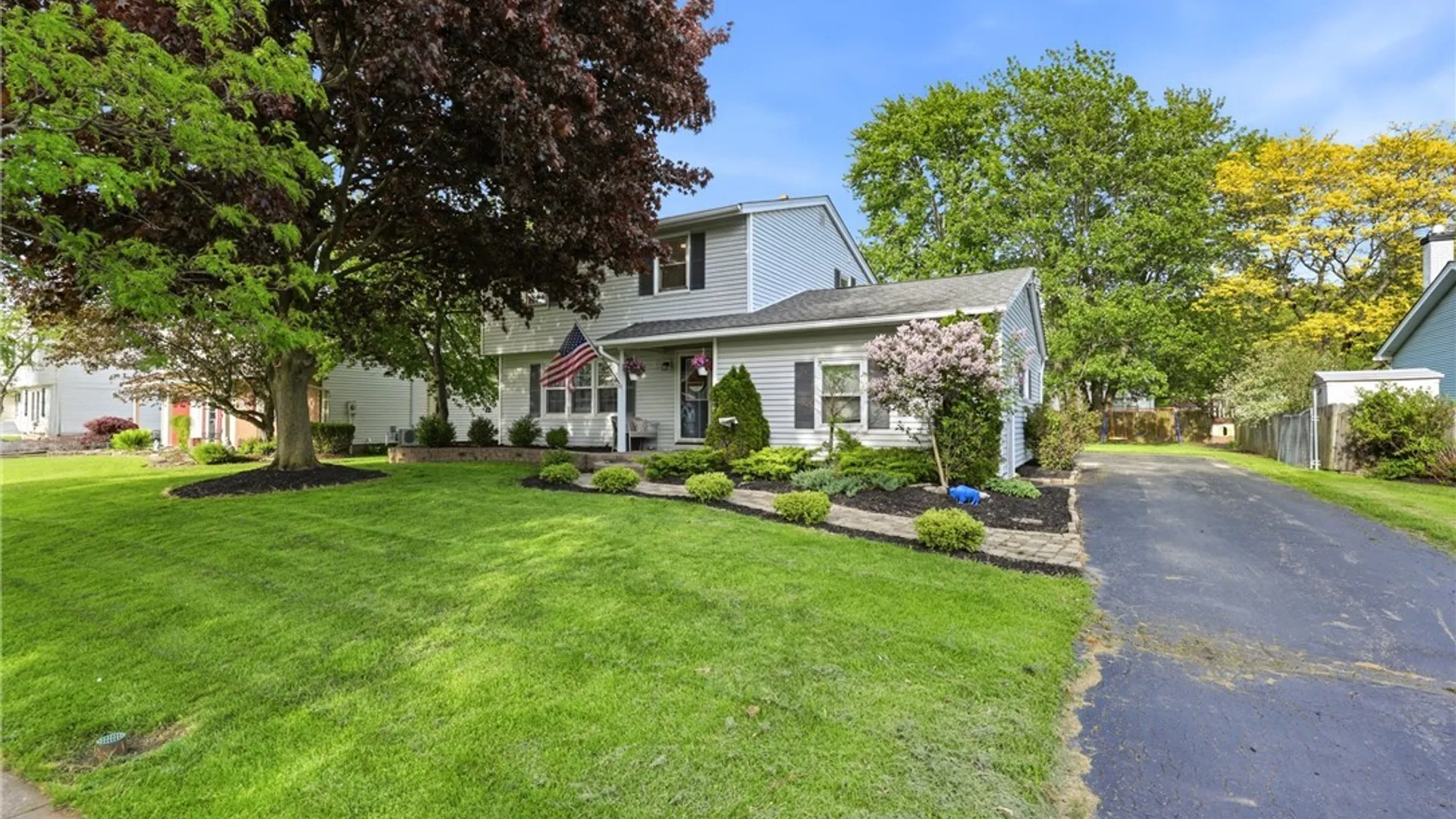 Property at 104 Park Lane Circle, Lockport City, NY 14094 2