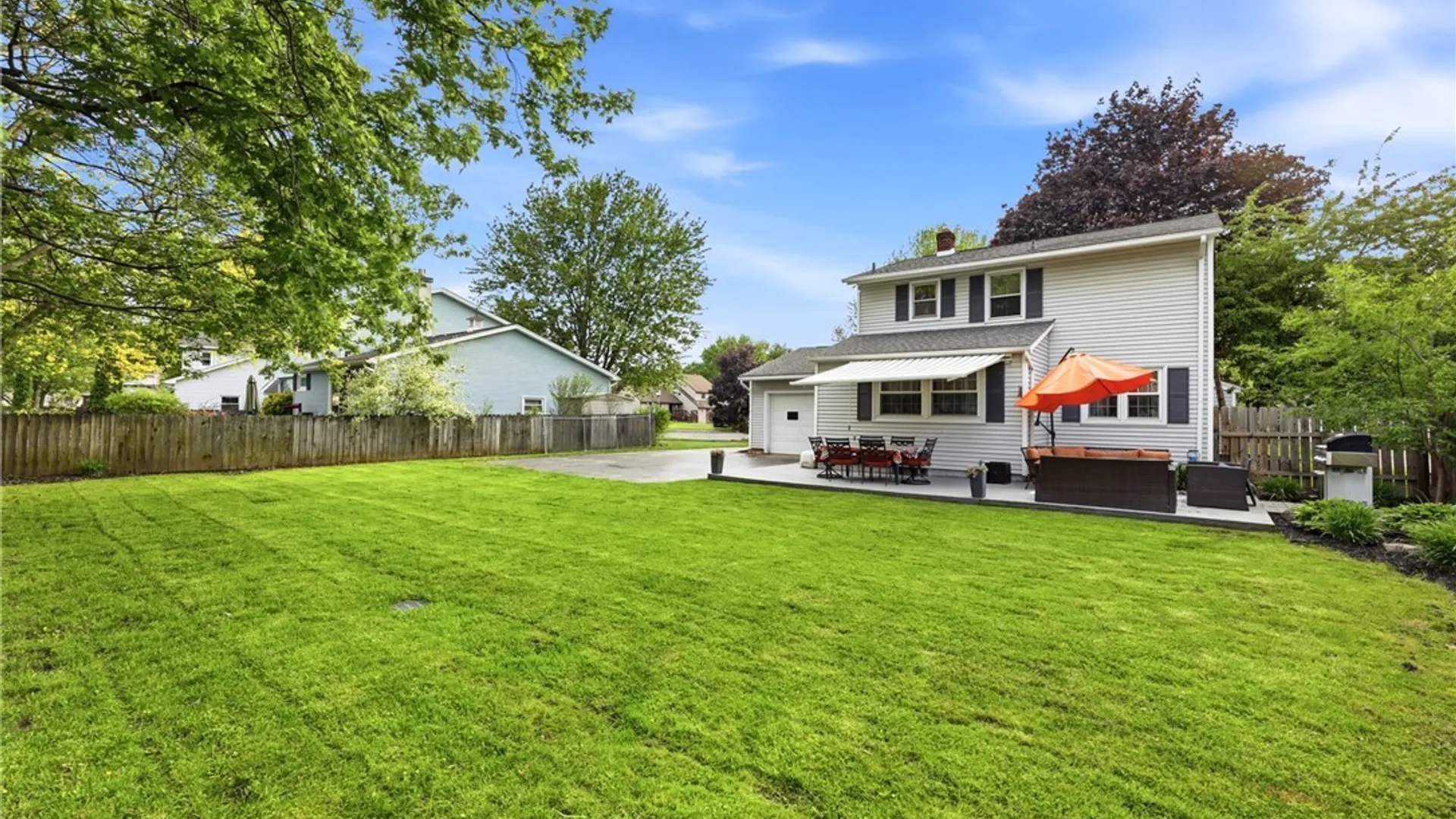 Property at 104 Park Lane Circle, Lockport City, NY 14094 24