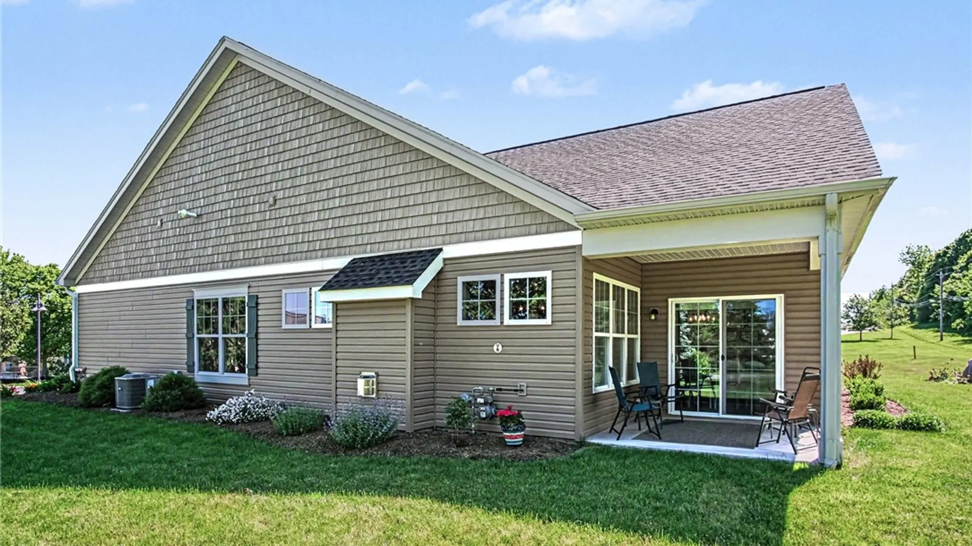 Property at 103 Rivers Run, Henrietta, NY 14623 32