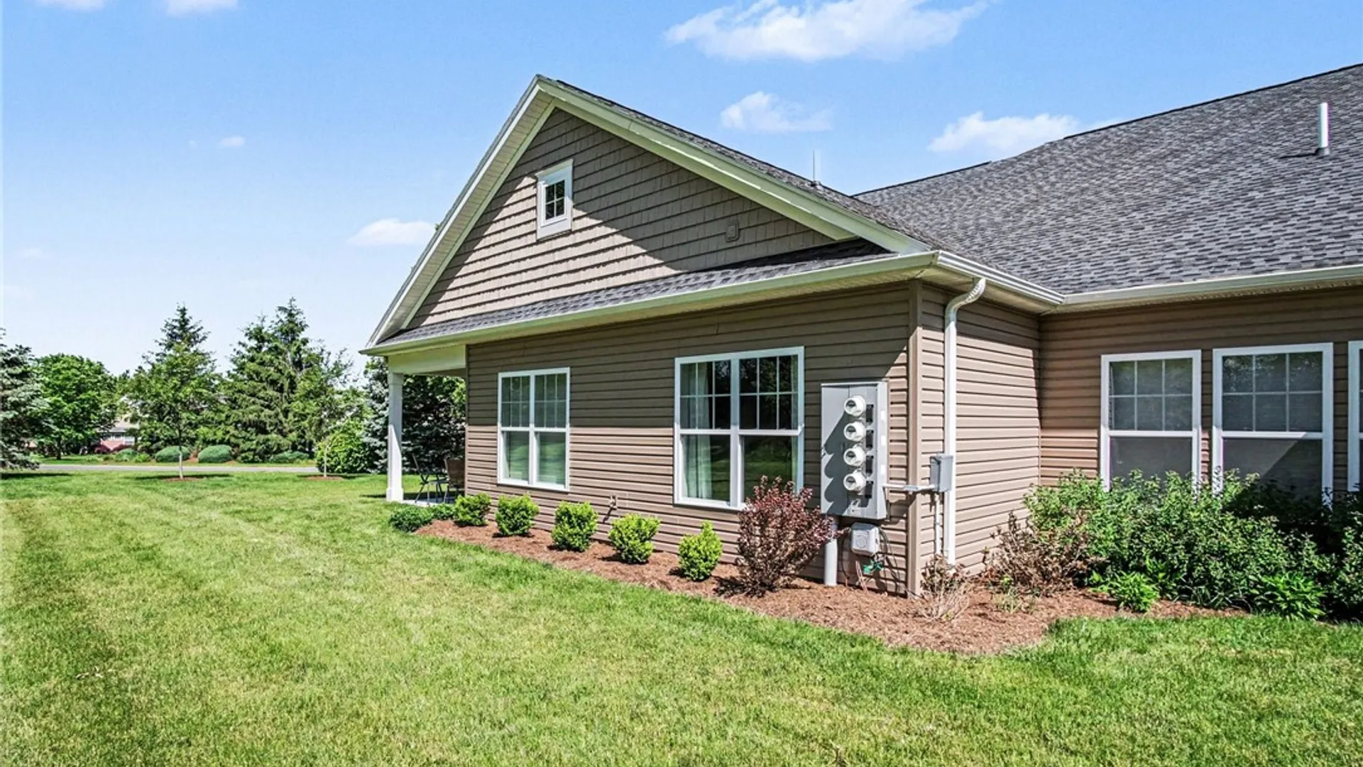 Property at 103 Rivers Run, Henrietta, NY 14623 34