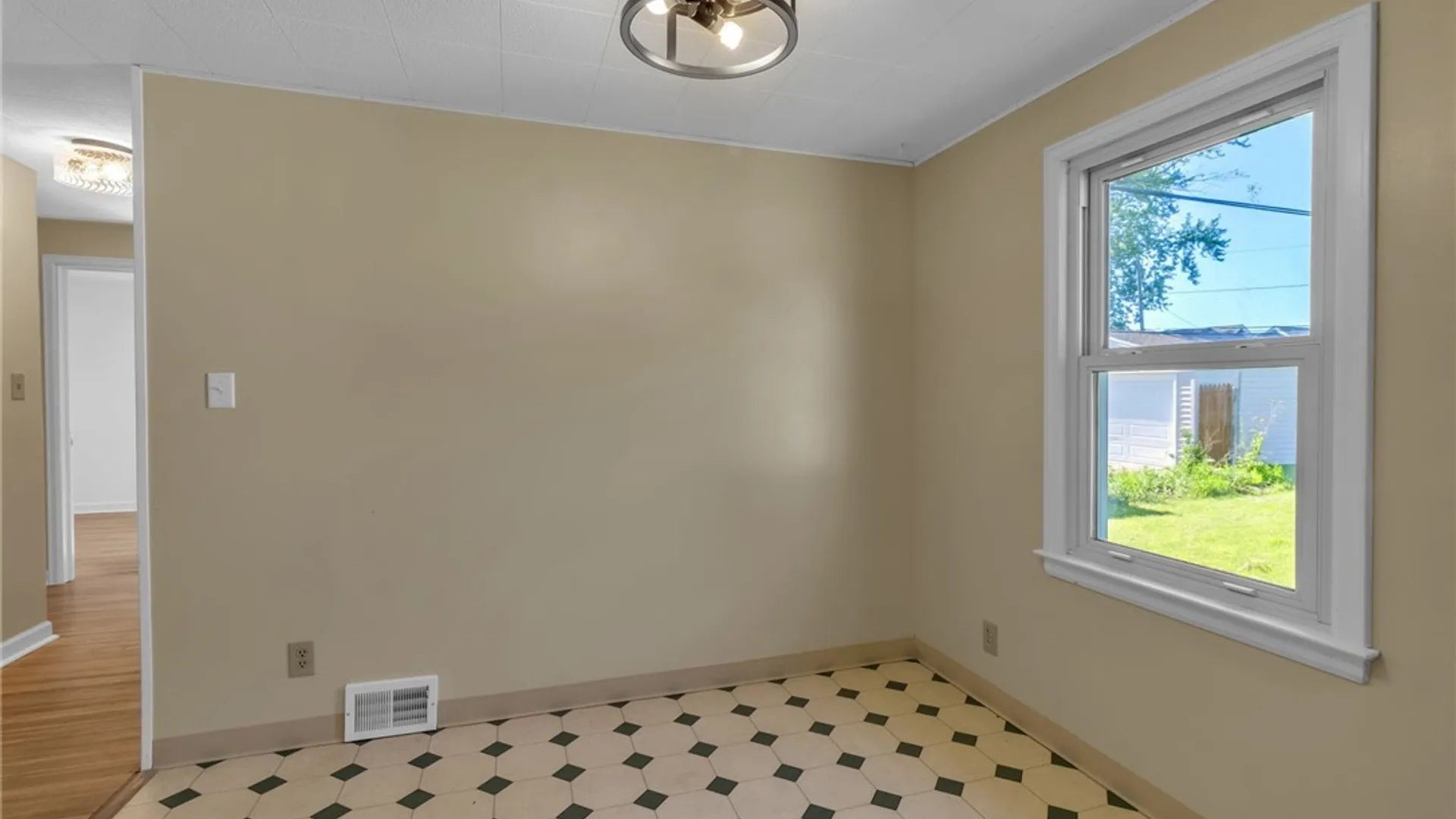 Property at 368 Mcconkey Drive, Tonawanda, NY 14223 10