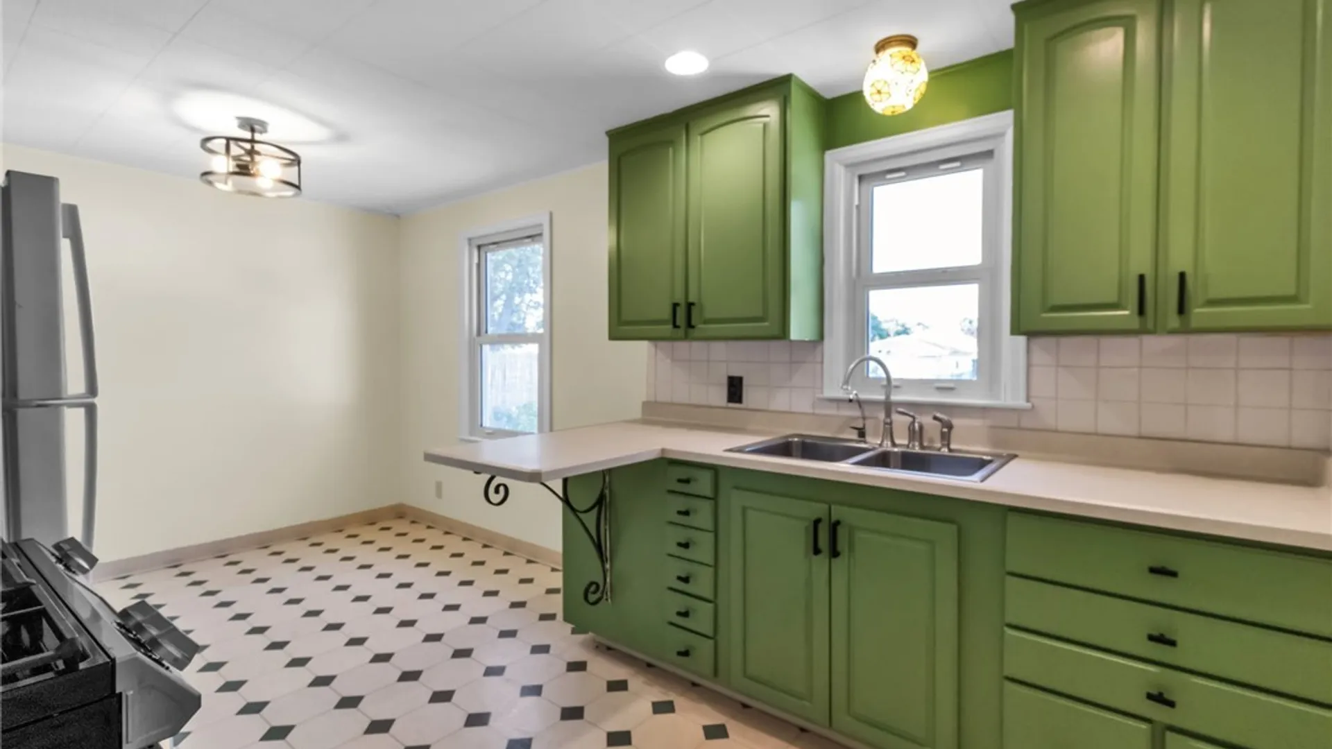Property at 368 Mcconkey Drive, Tonawanda, NY 14223 9