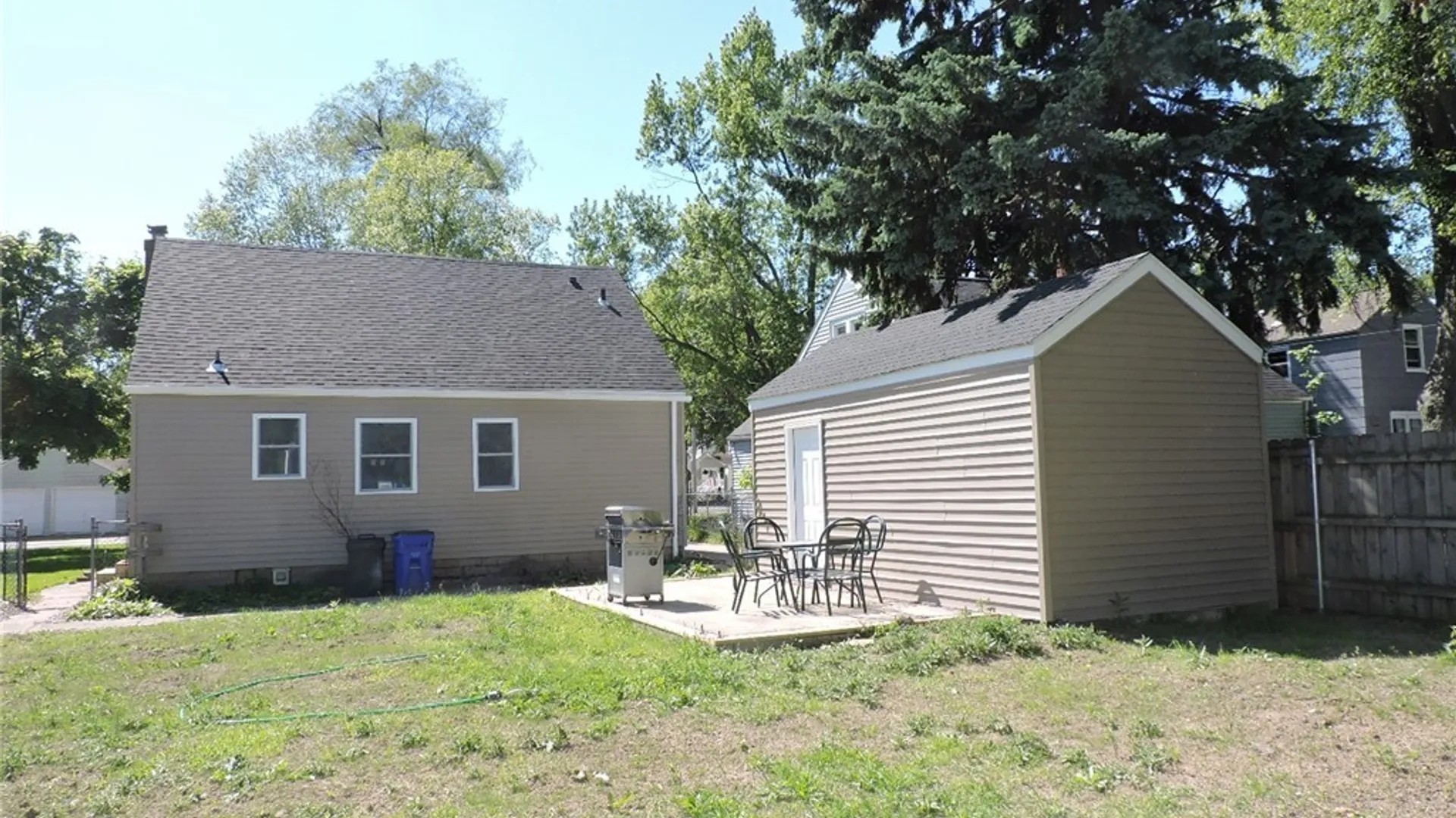Property at 110 Onondaga Avenue, West Seneca, NY 14220 2