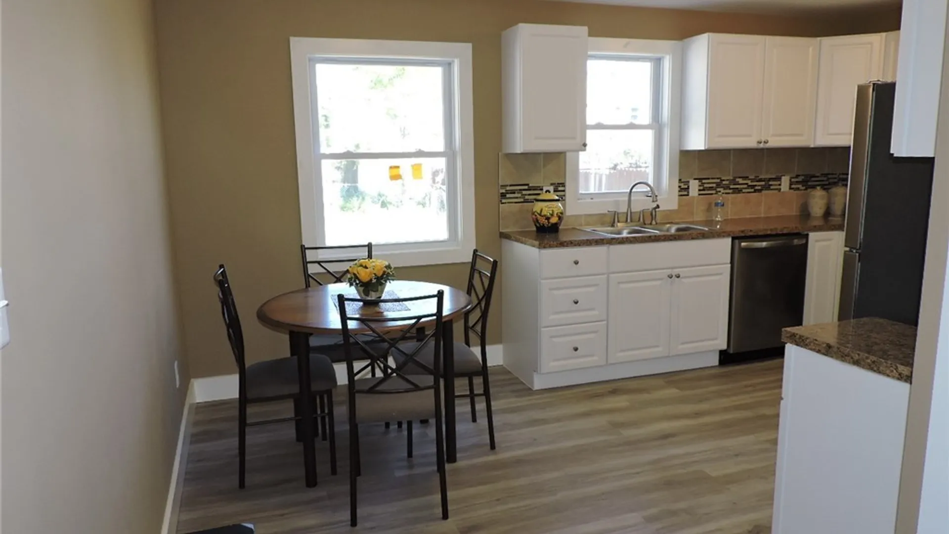Property at 110 Onondaga Avenue, West Seneca, NY 14220 4