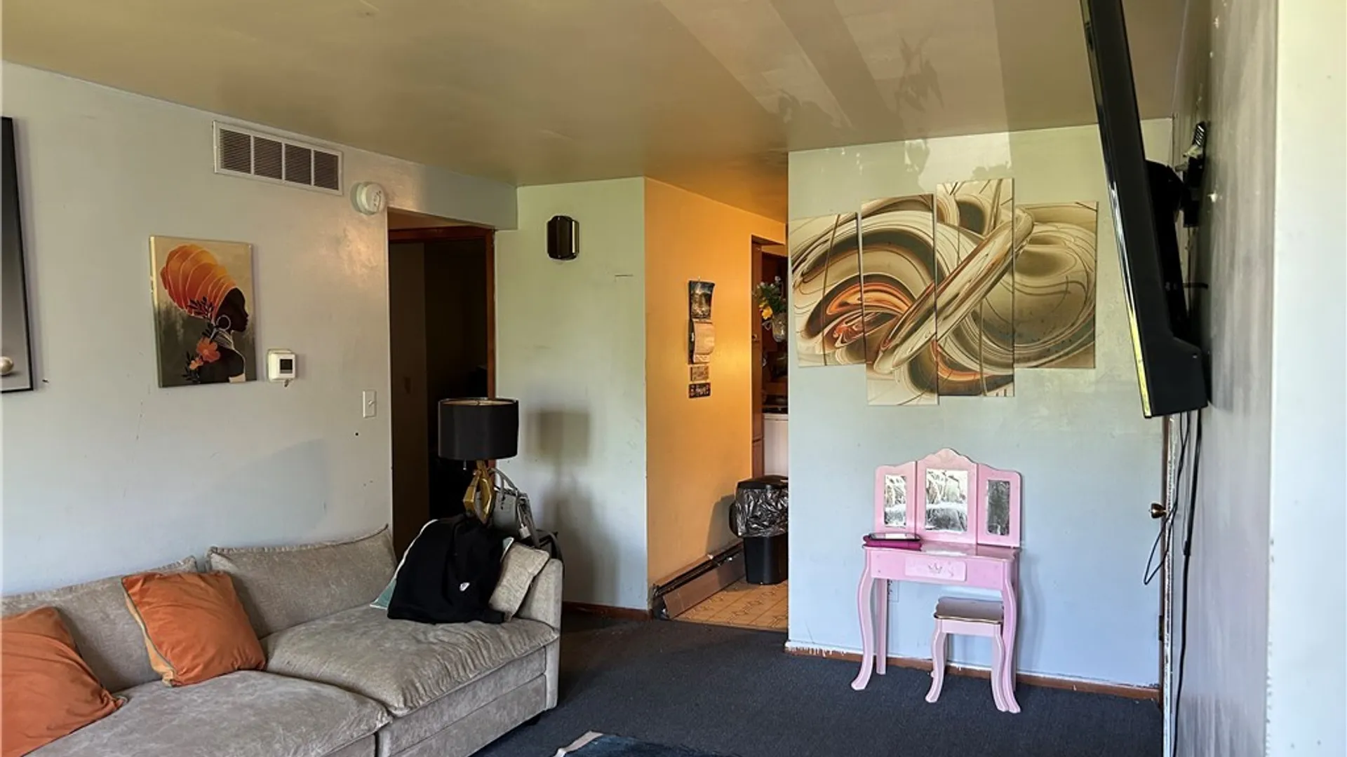 Property at 85 Andres Place, Cheektowaga, NY 14225 12