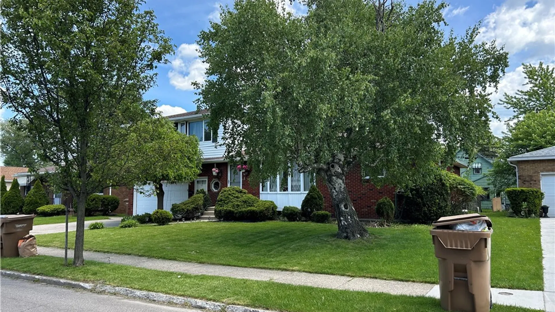 Property at 85 Andres Place, Cheektowaga, NY 14225 3