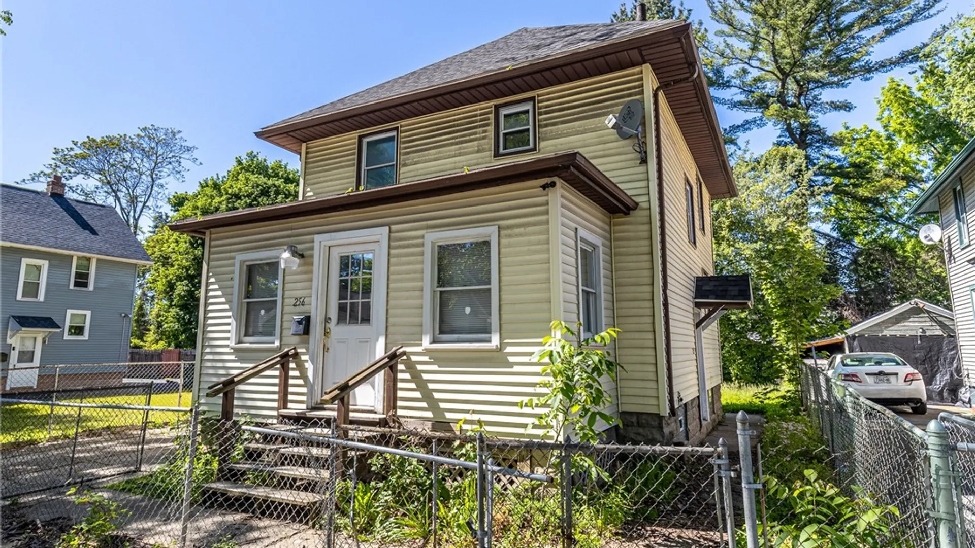 Property at 256 Avenue D, Rochester, NY 14621 3