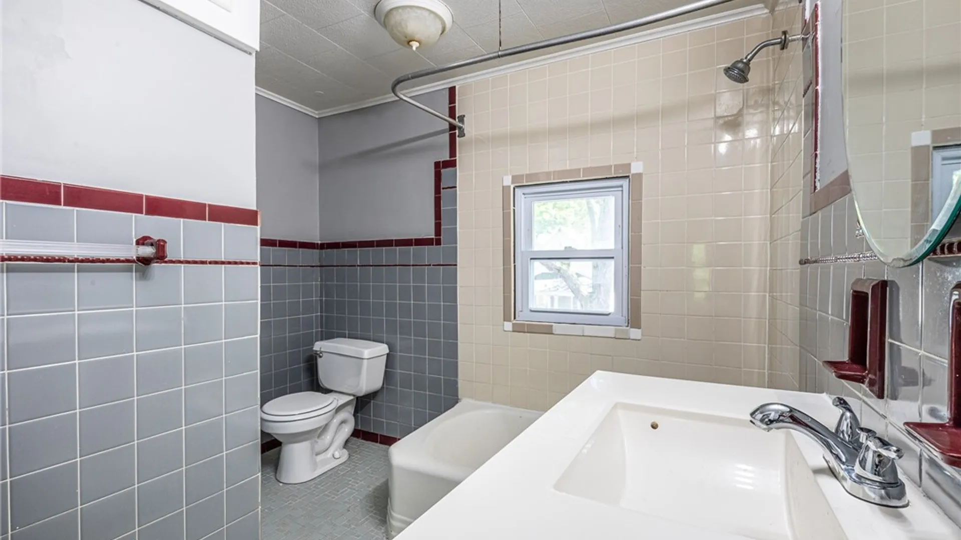 Property at 256 Avenue D, Rochester, NY 14621 35