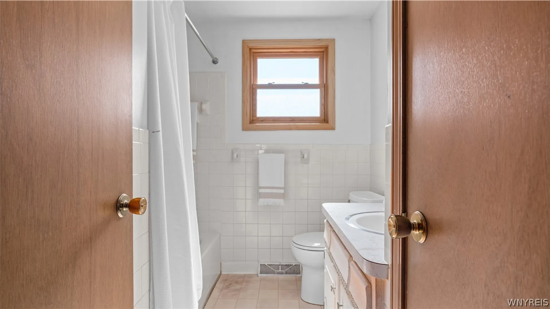 Property at 81 Dubonnet Drive, Cheektowaga, NY 14043 19