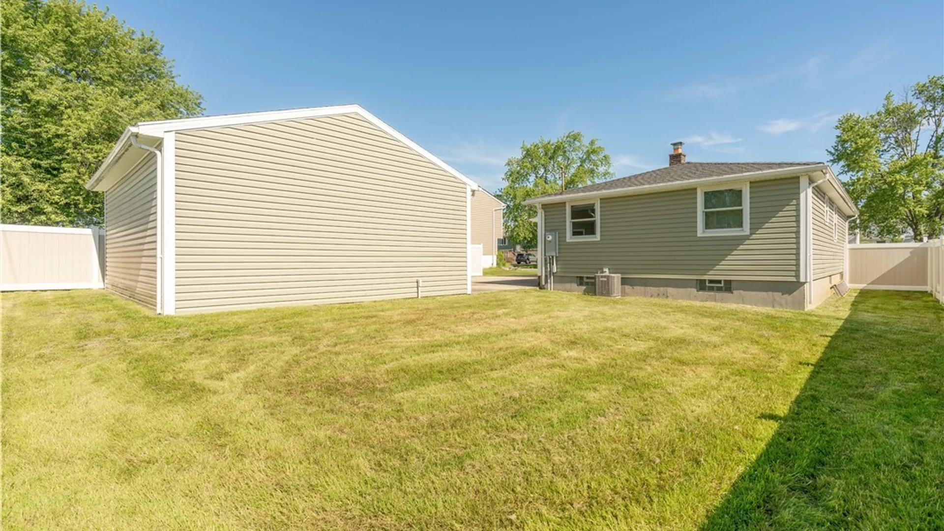 Property at 81 Dubonnet Drive, Cheektowaga, NY 14043 25