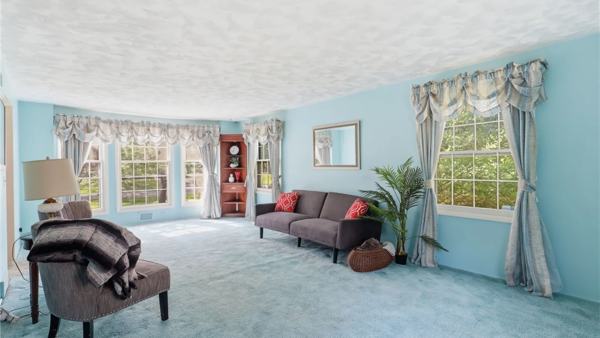 Property at 40 Harper Drive, Pittsford, NY 14534 8
