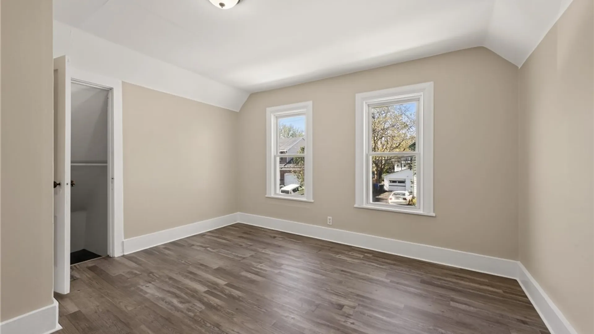 Property at 28 Upton Place, Rochester, NY 14612 12