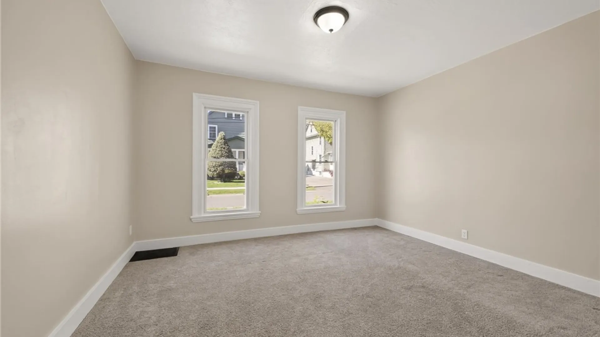 Property at 28 Upton Place, Rochester, NY 14612 15