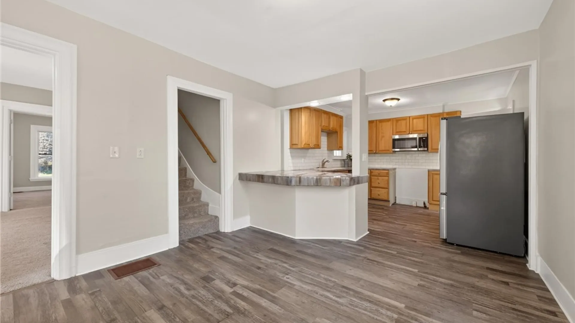 Property at 28 Upton Place, Rochester, NY 14612 21