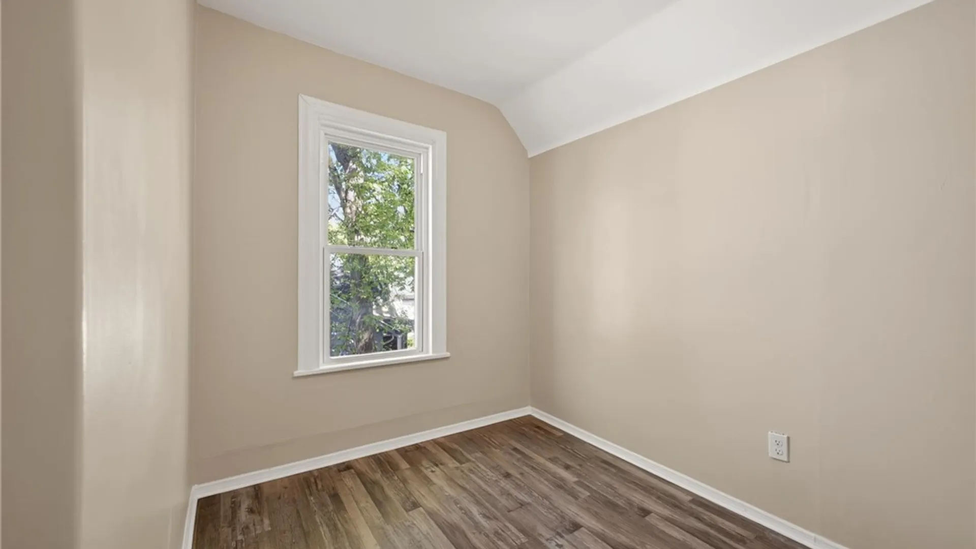 Property at 28 Upton Place, Rochester, NY 14612 27
