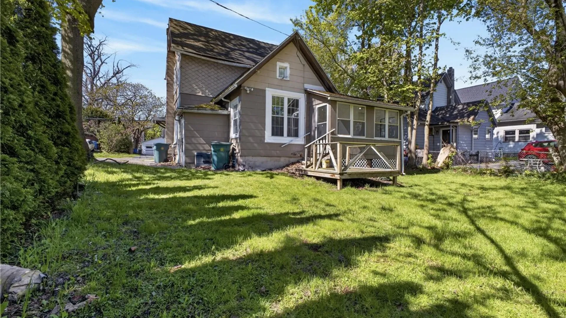 Property at 28 Upton Place, Rochester, NY 14612 4