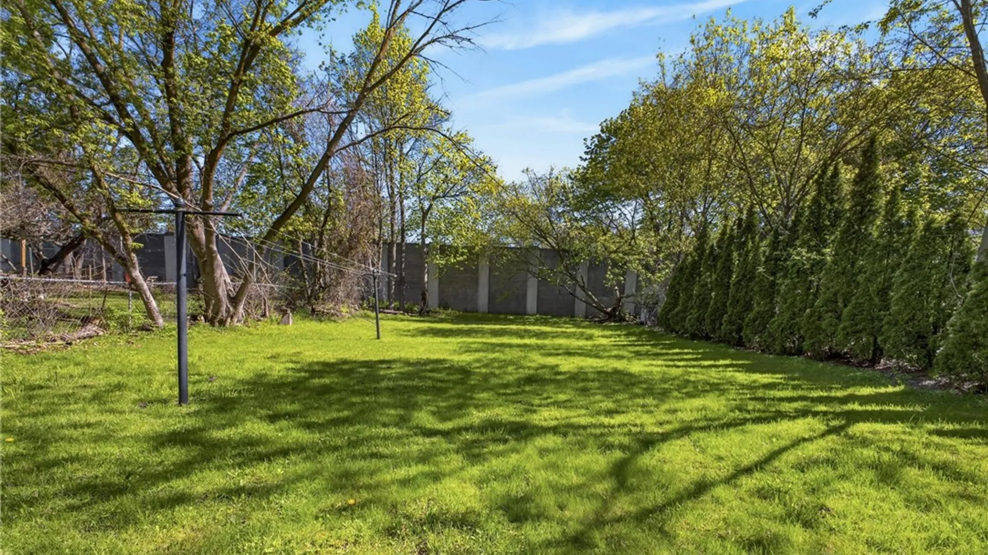 Property at 28 Upton Place, Rochester, NY 14612 5