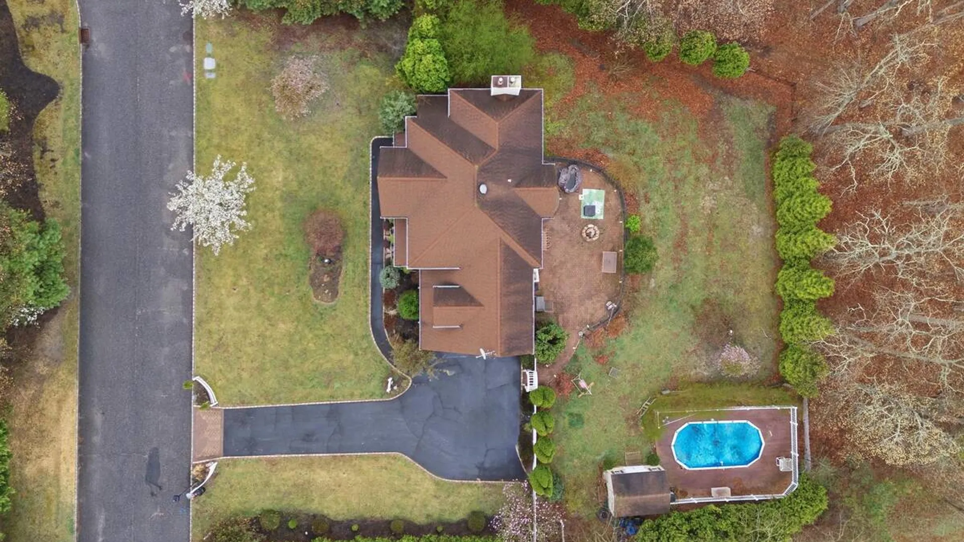 Property at 17 Holmes Avenue, Eastport, NY 11941 8