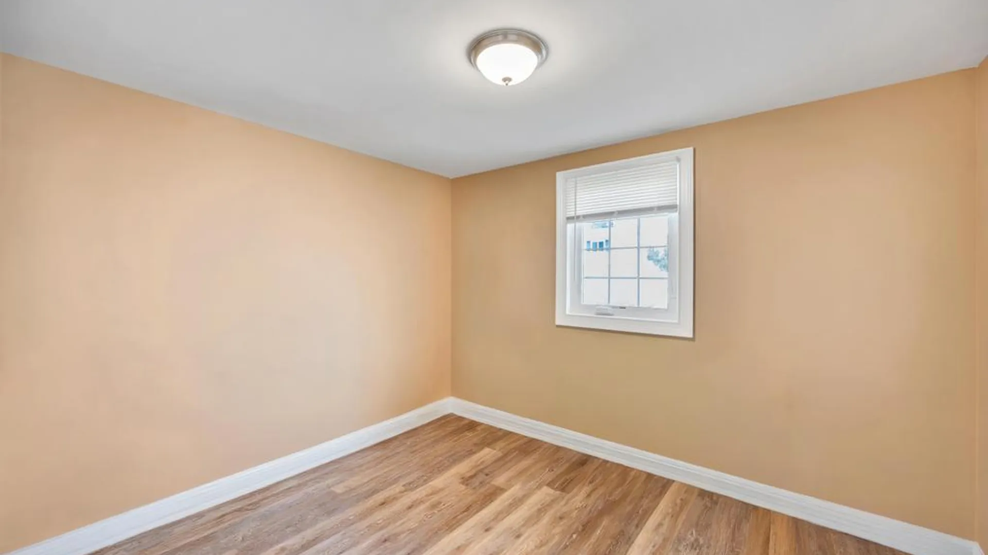 Property at 794 Sayville Avenue, Bohemia, NY 11716 31