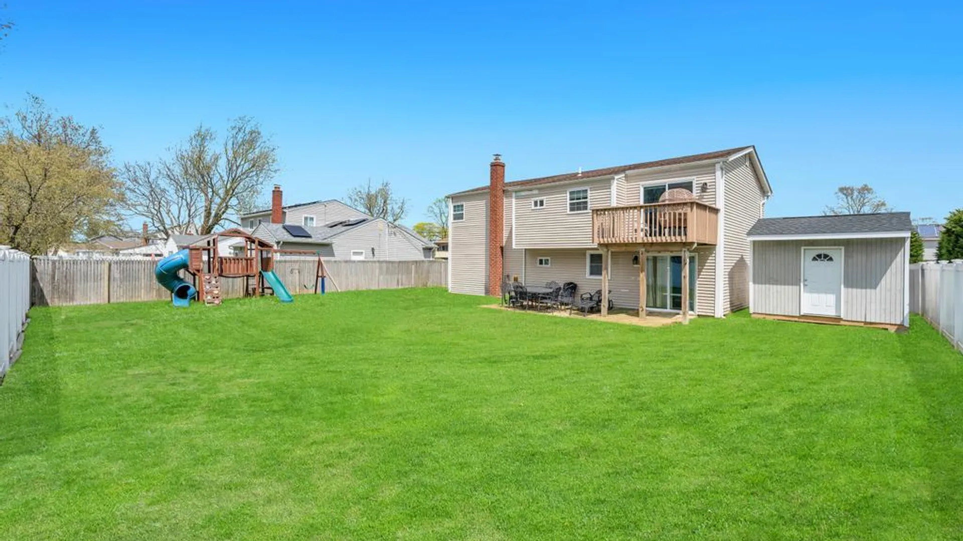Property at 794 Sayville Avenue, Bohemia, NY 11716 6