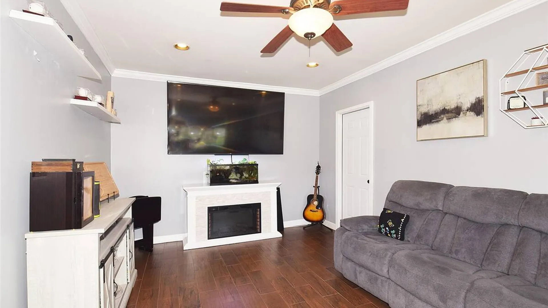 Property at 32 Lagoon Place, East Islip, NY 11730 11