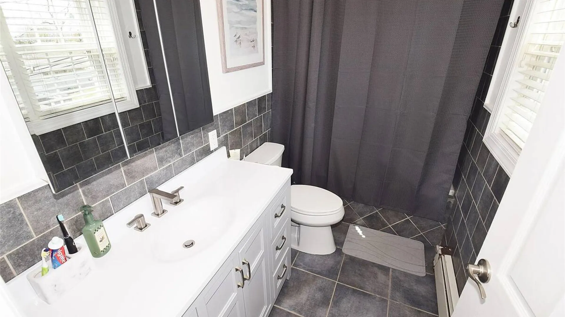 Property at 32 Lagoon Place, East Islip, NY 11730 23