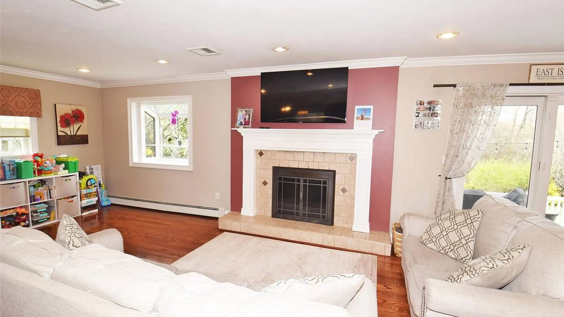 Property at 32 Lagoon Place, East Islip, NY 11730 8