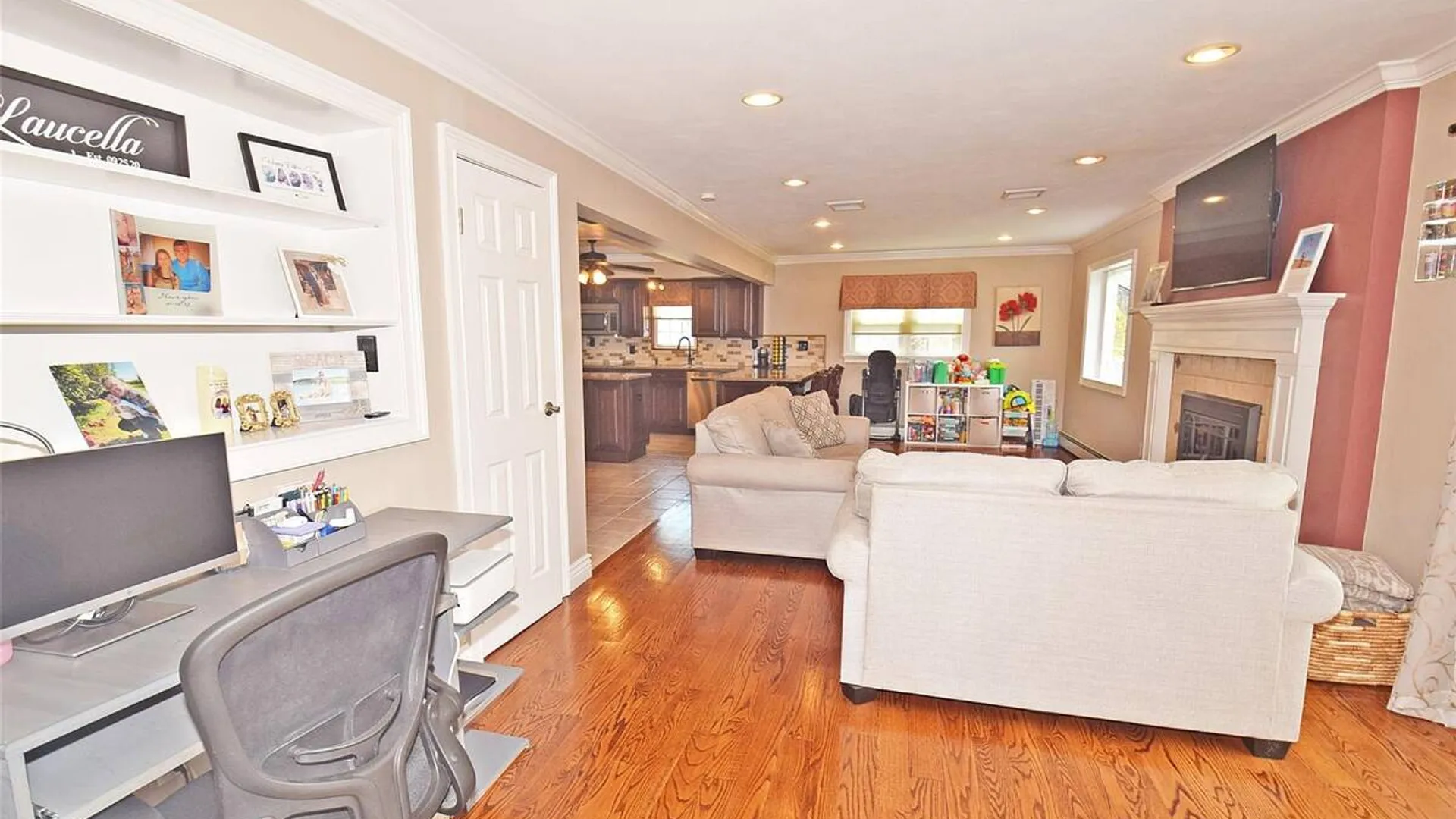 Property at 32 Lagoon Place, East Islip, NY 11730 9