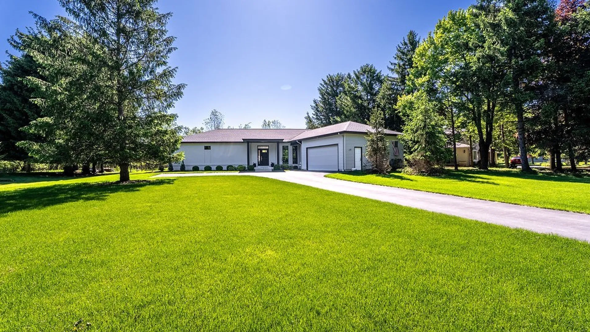 Property at 5085 Willowbrook  W Drive, Clarence, NY 14031 3