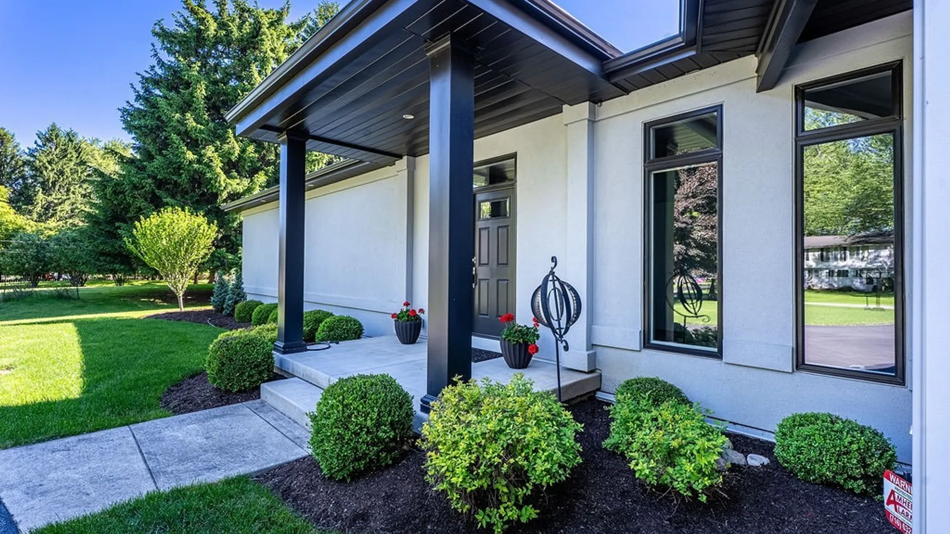 Property at 5085 Willowbrook  W Drive, Clarence, NY 14031 5