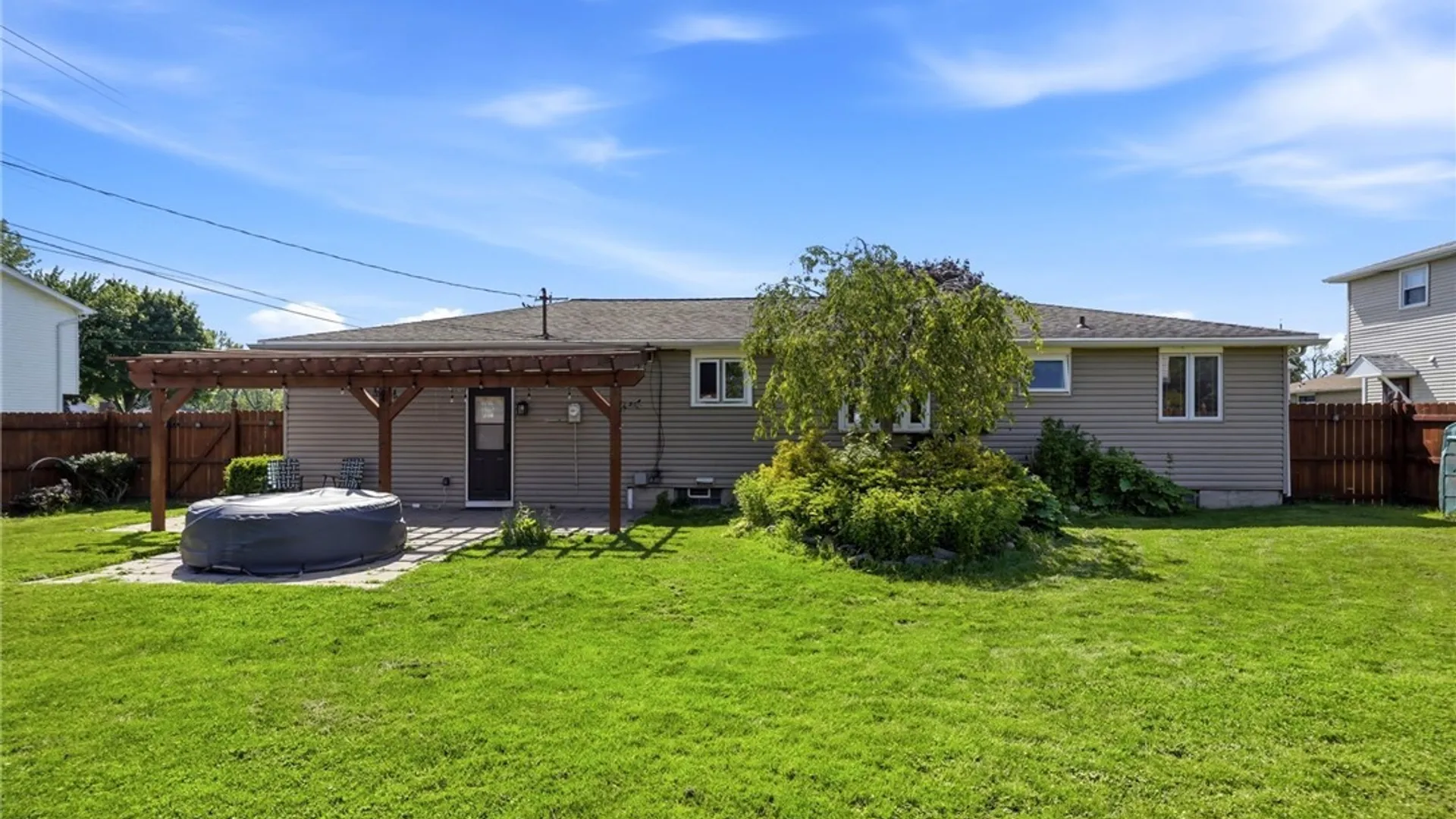 Property at 17 Organ Cres, West Seneca, NY 14224 10