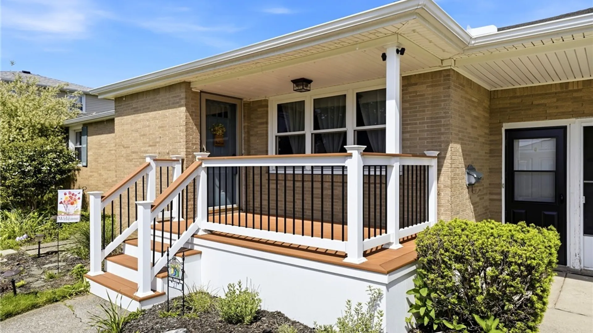 Property at 17 Organ Cres, West Seneca, NY 14224 3