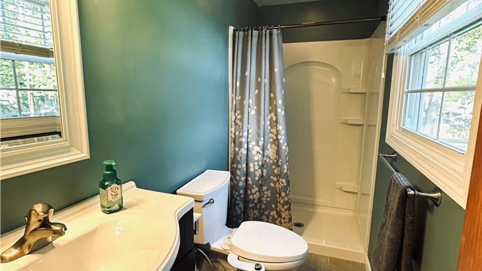 Property at 119 Treehaven Road, West Seneca, NY 14224 23