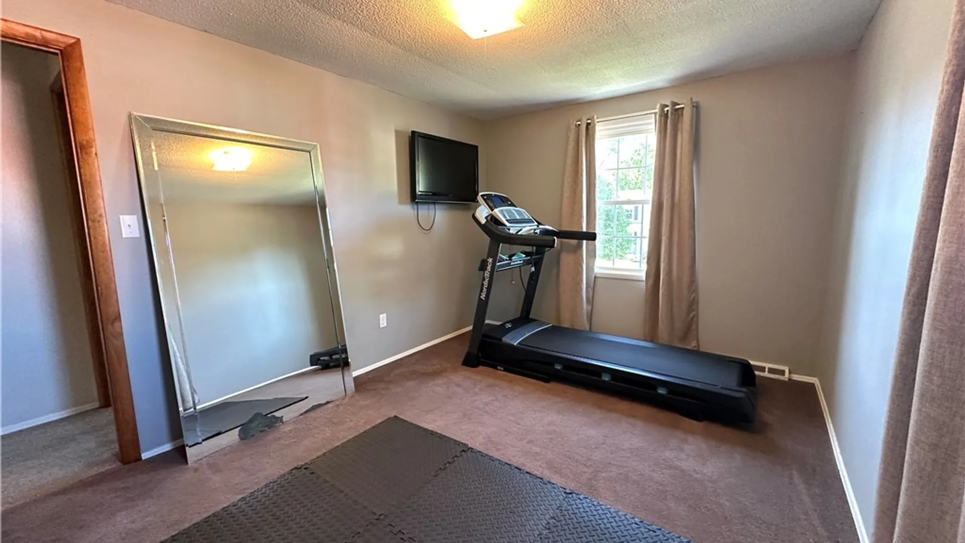 Property at 119 Treehaven Road, West Seneca, NY 14224 28