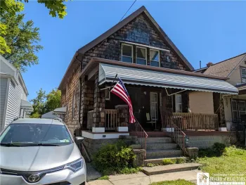 Property at 28 Oschawa Avenue, West Seneca, NY 14210