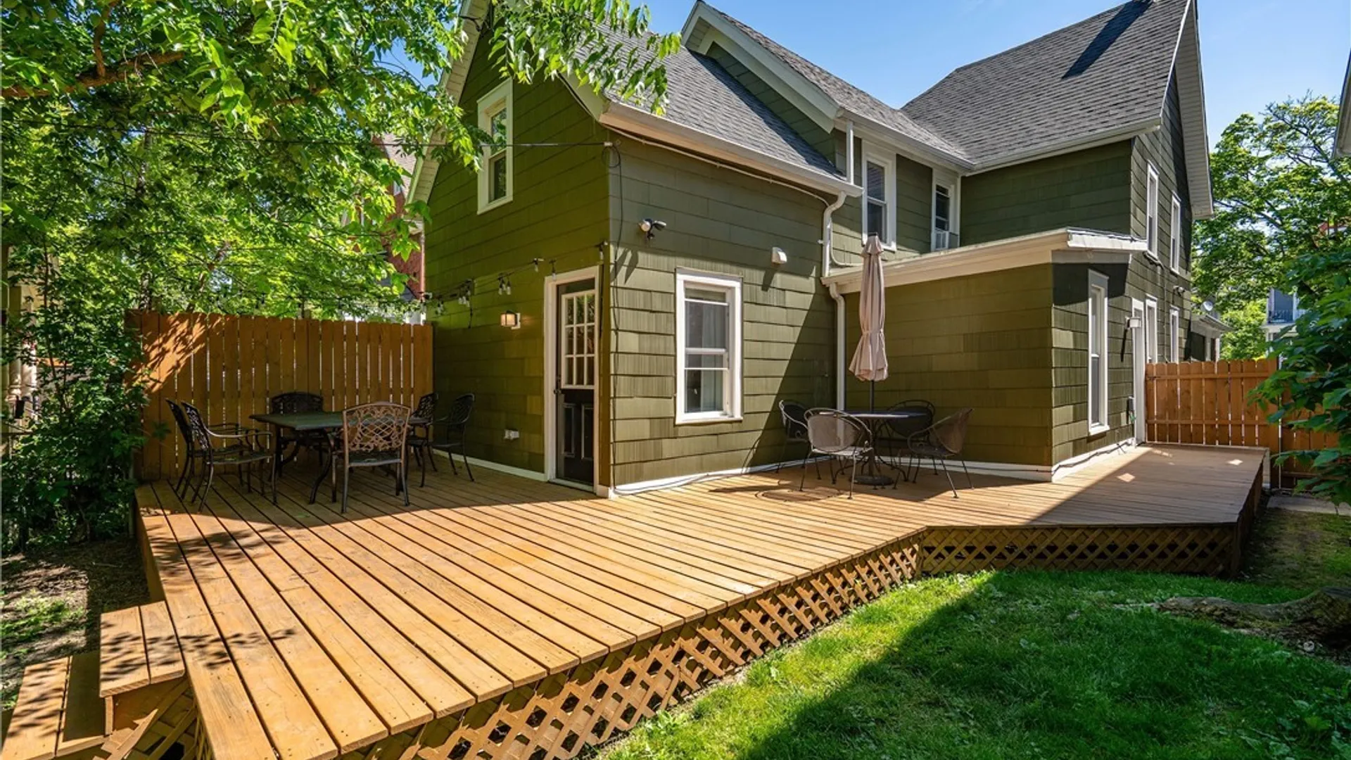 Property at 36 Abbottsford Place, Buffalo, NY 14213 32