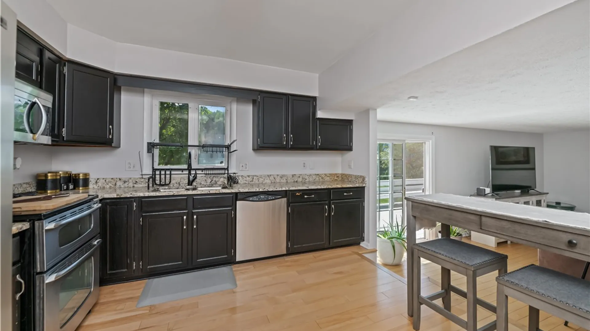 Property at 388 Olde Harbour Trail, Greece, NY 14612 9