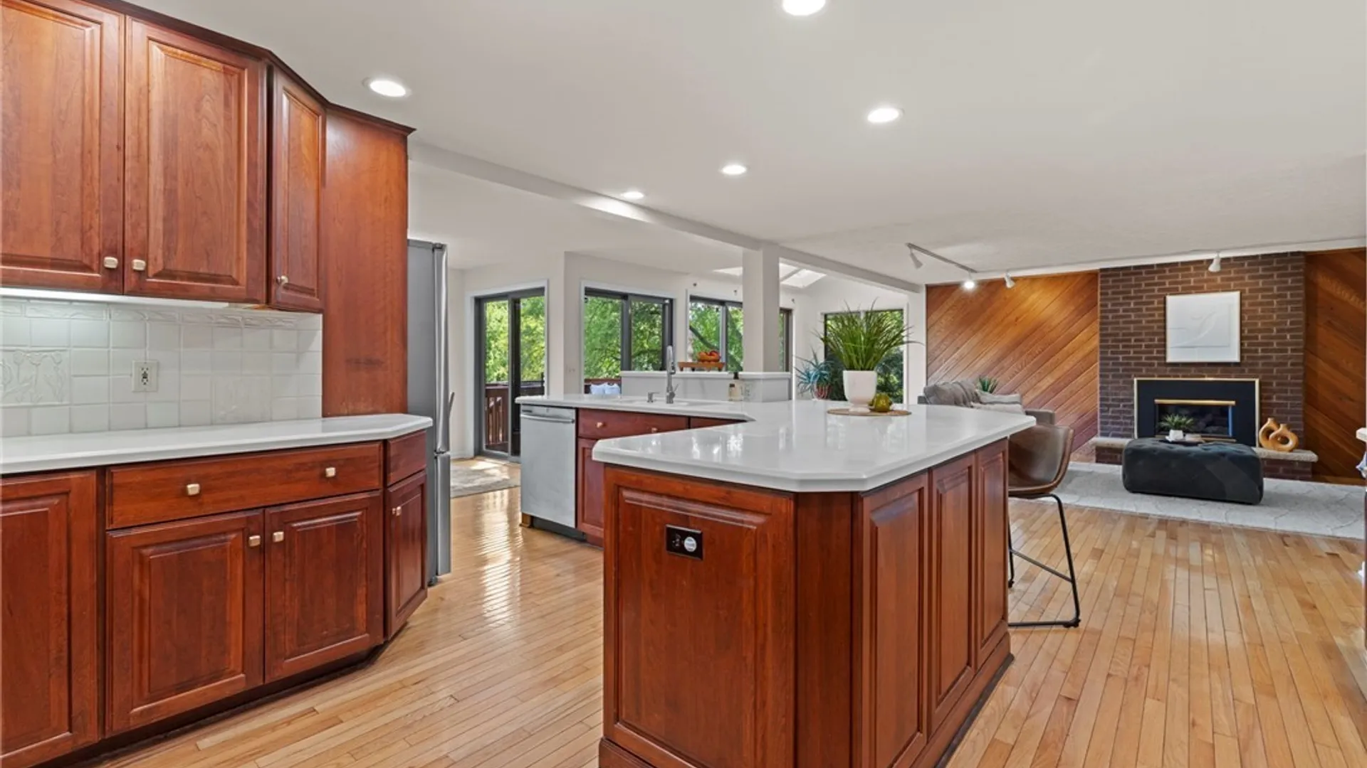 Property at 50 Framingham Lane, Pittsford, NY 14534 15