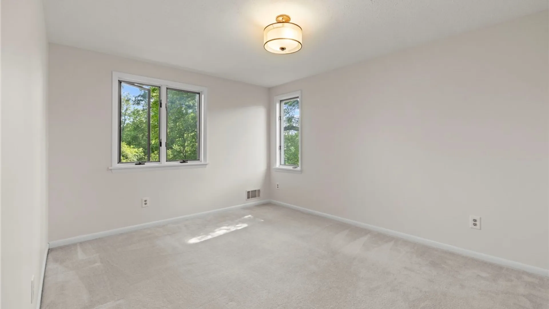Property at 50 Framingham Lane, Pittsford, NY 14534 26