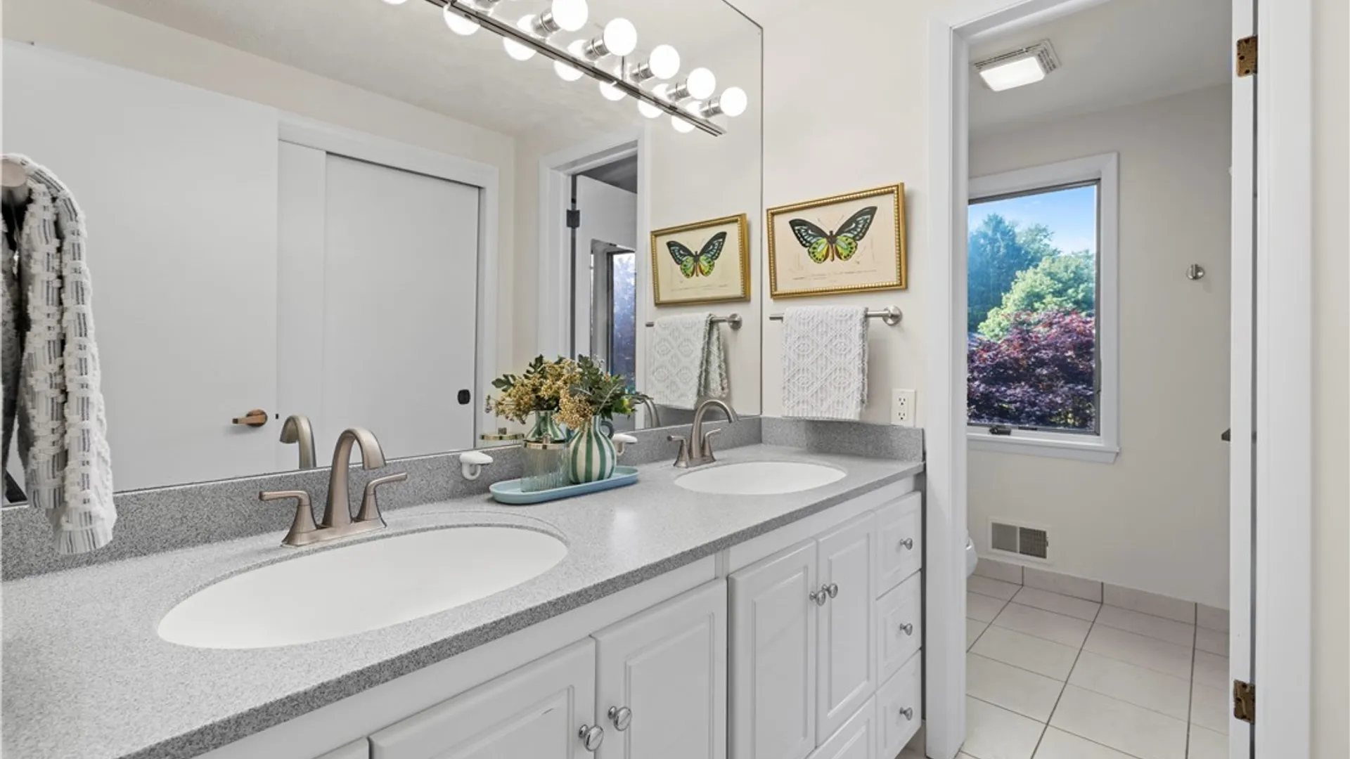 Property at 50 Framingham Lane, Pittsford, NY 14534 29