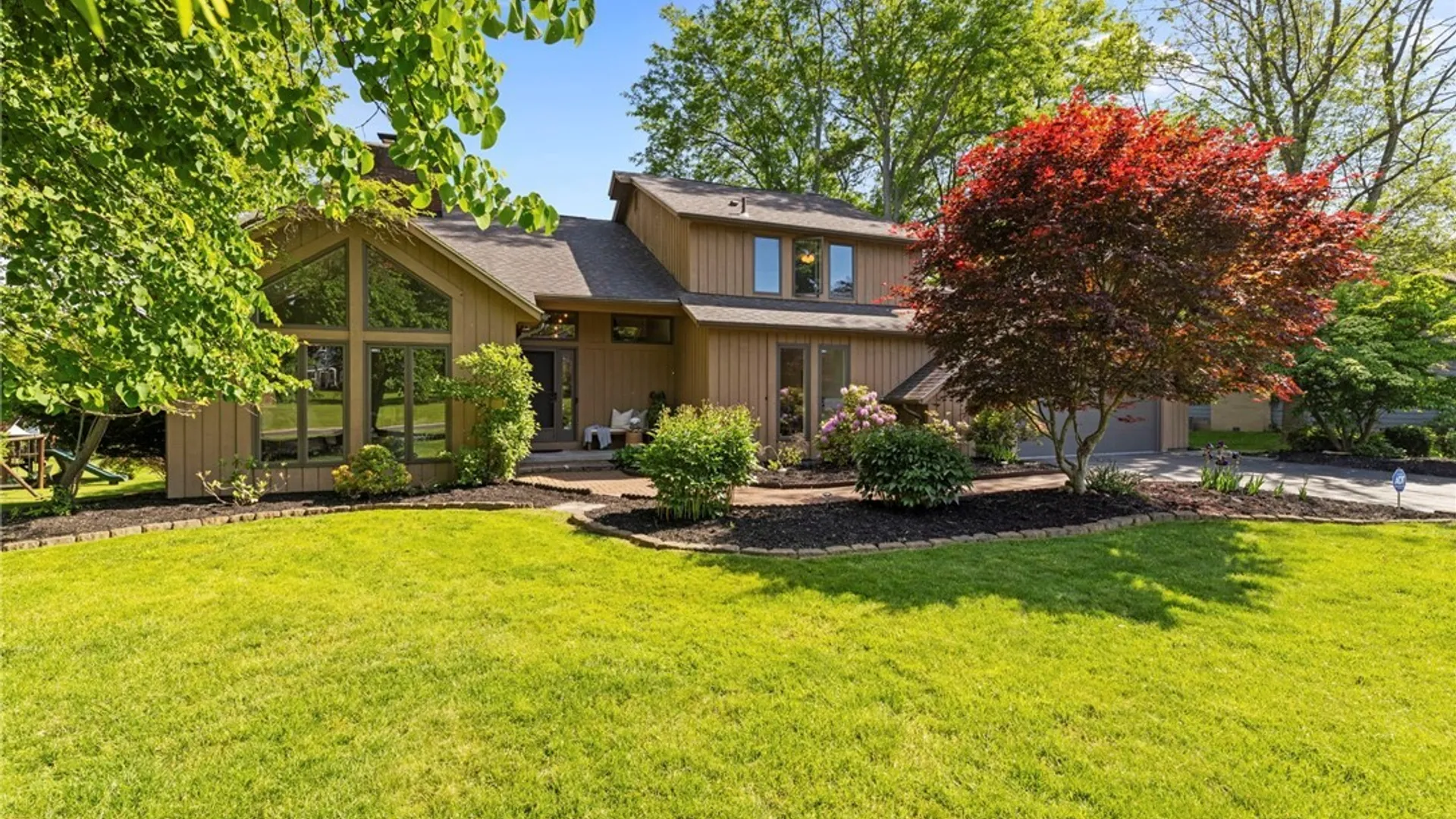 Property at 50 Framingham Lane, Pittsford, NY 14534 3