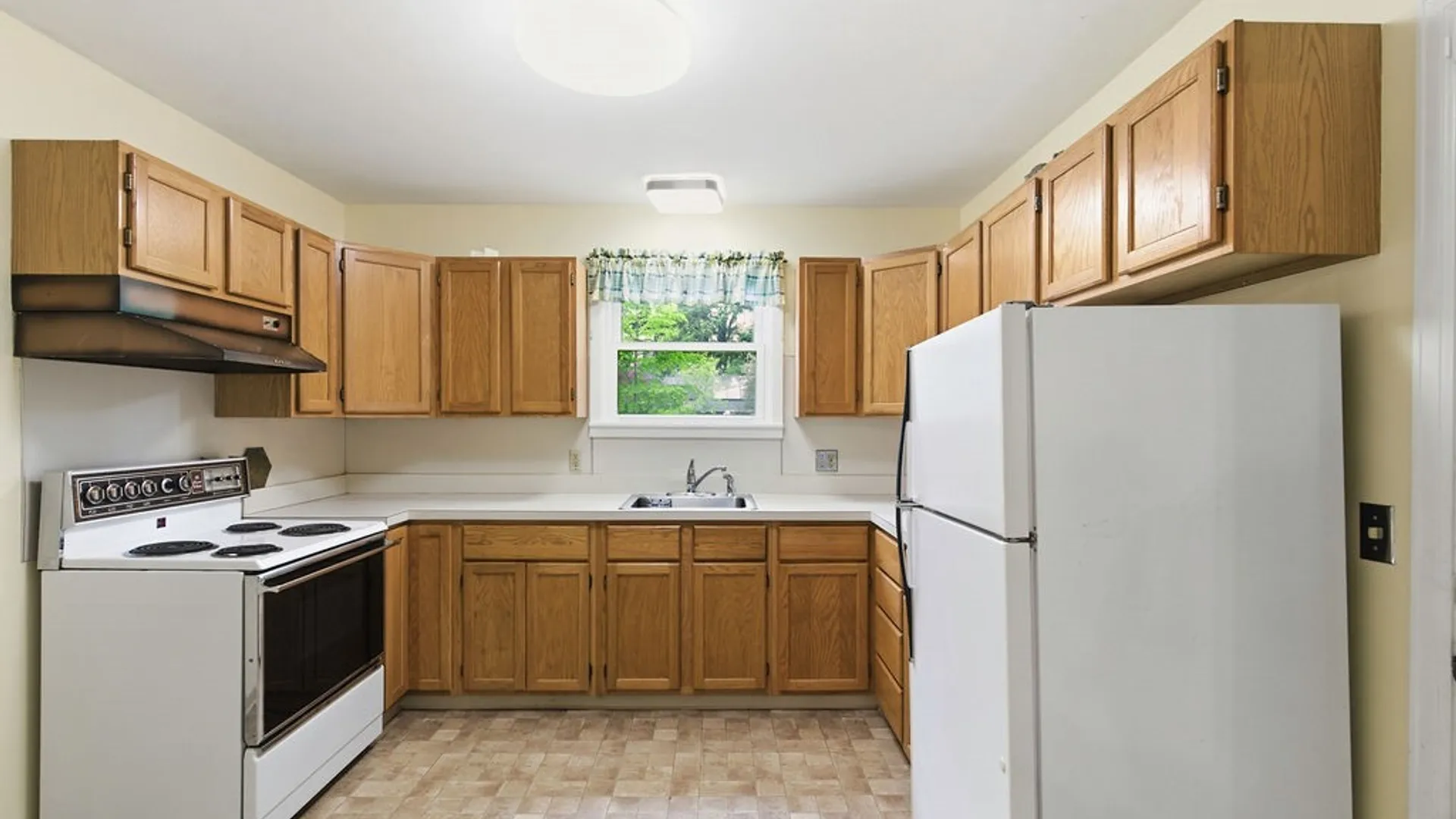 Property at 217 Redfield Avenue, Manlius, NY 13066 10