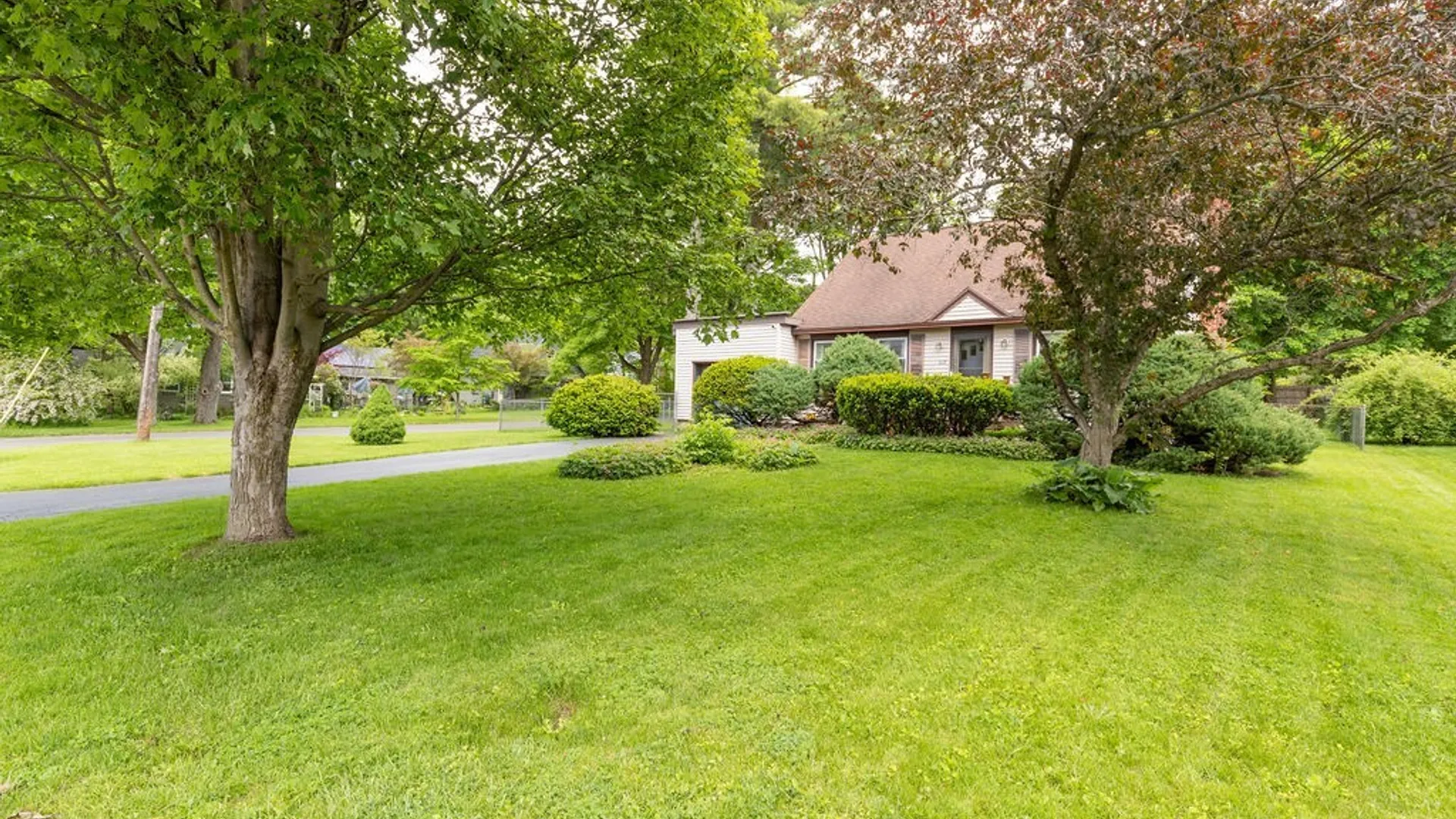 Property at 217 Redfield Avenue, Manlius, NY 13066 24