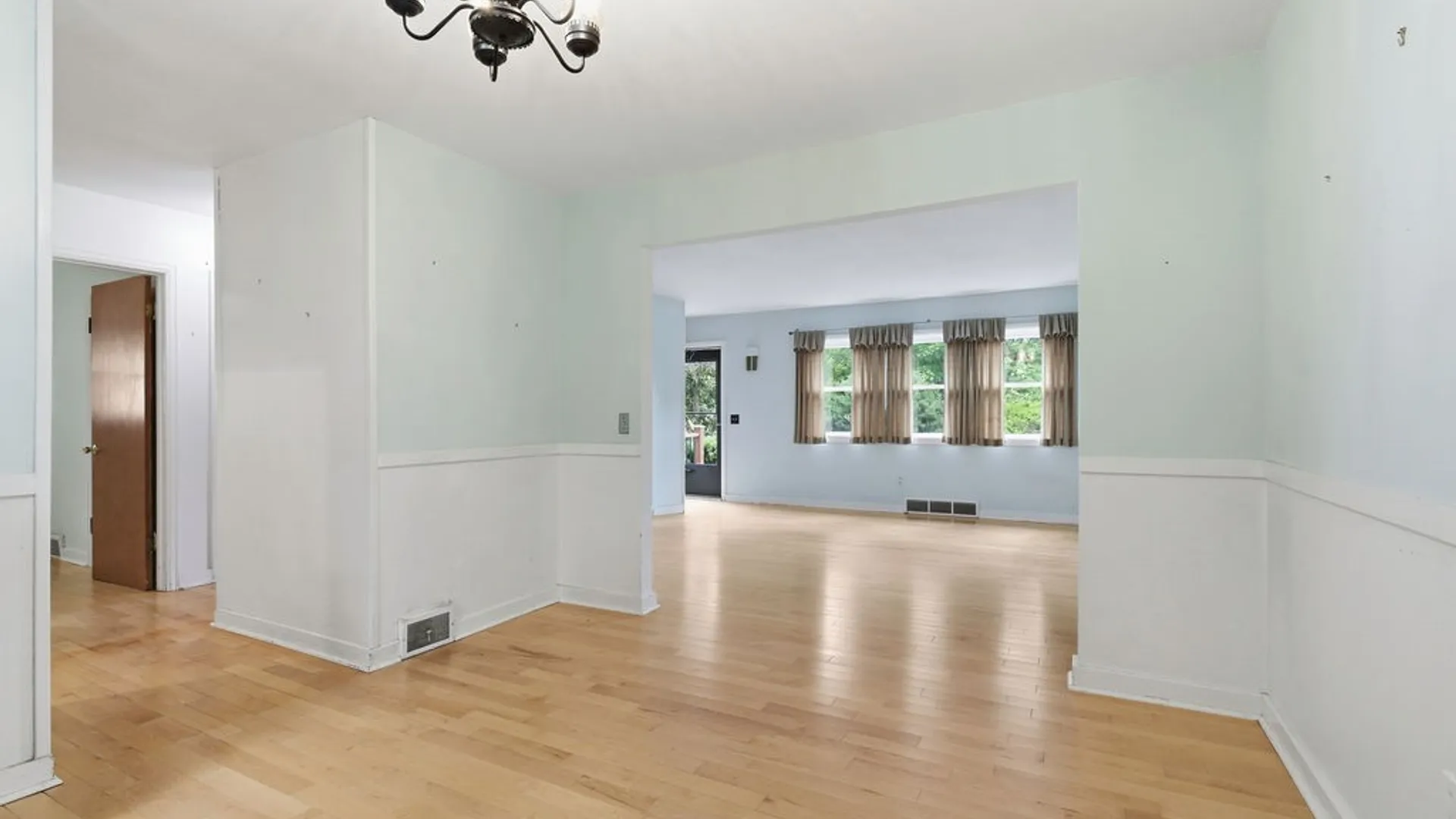 Property at 217 Redfield Avenue, Manlius, NY 13066 6