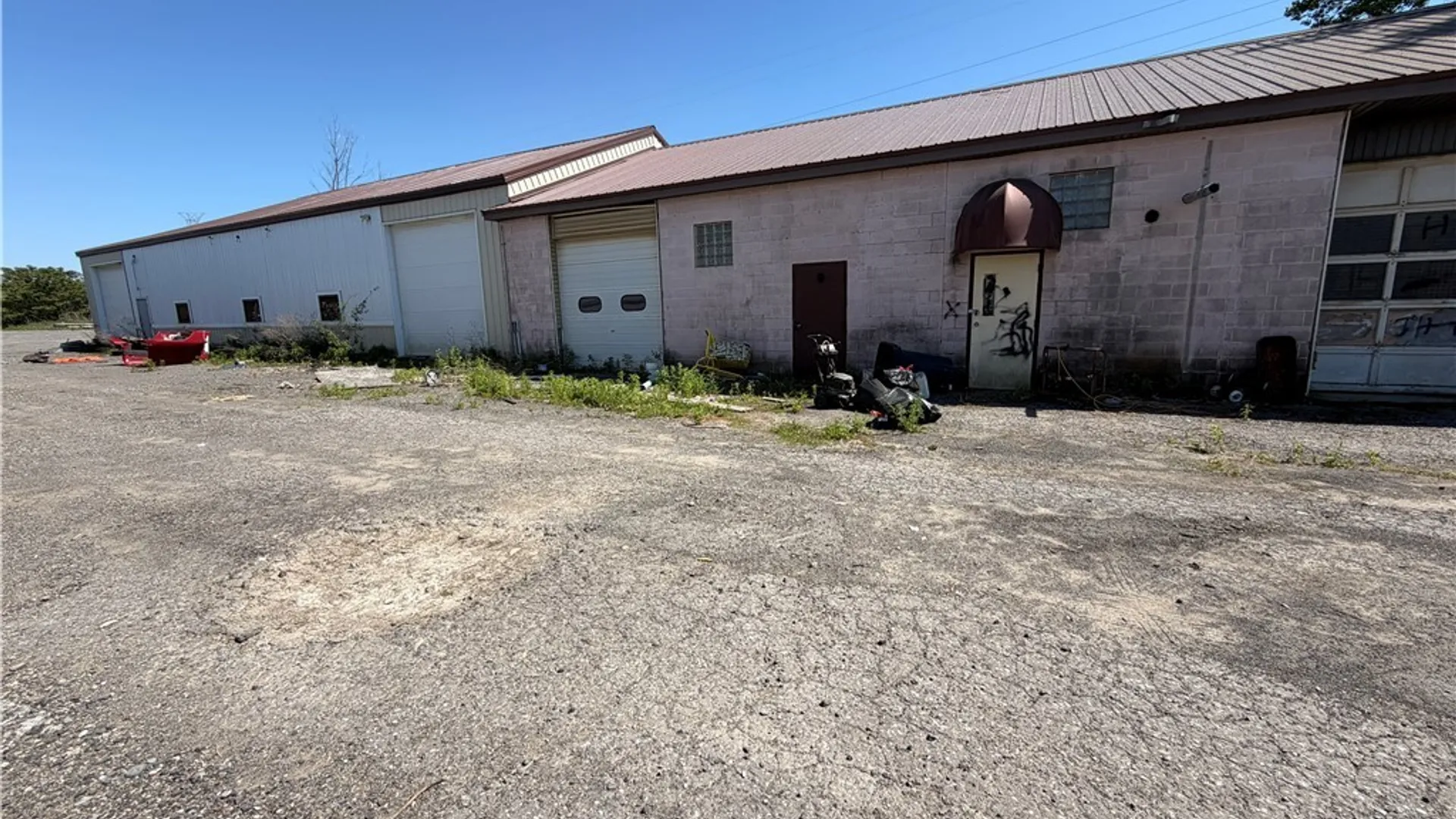 Property at 1675 New Road, Niagara Falls, NY 14304 12