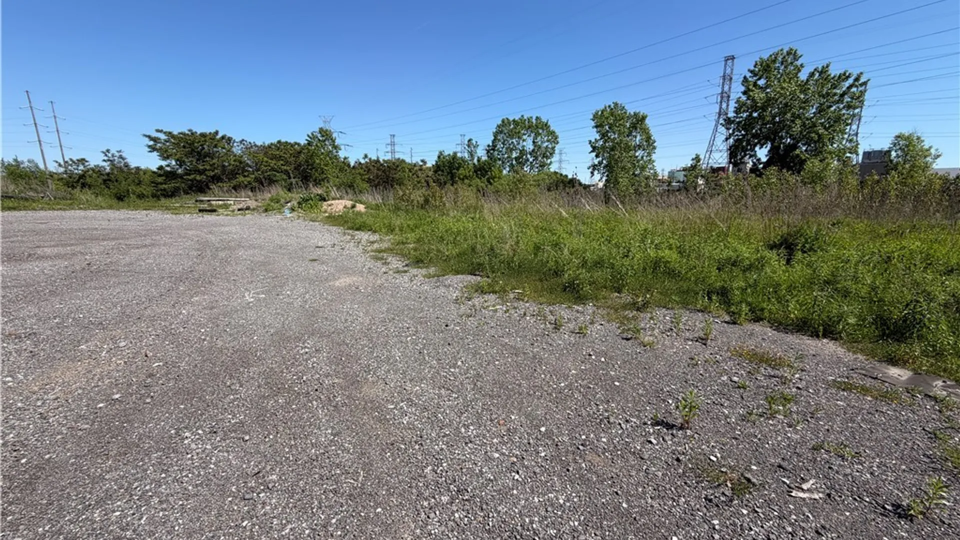 Property at 1675 New Road, Niagara Falls, NY 14304 18