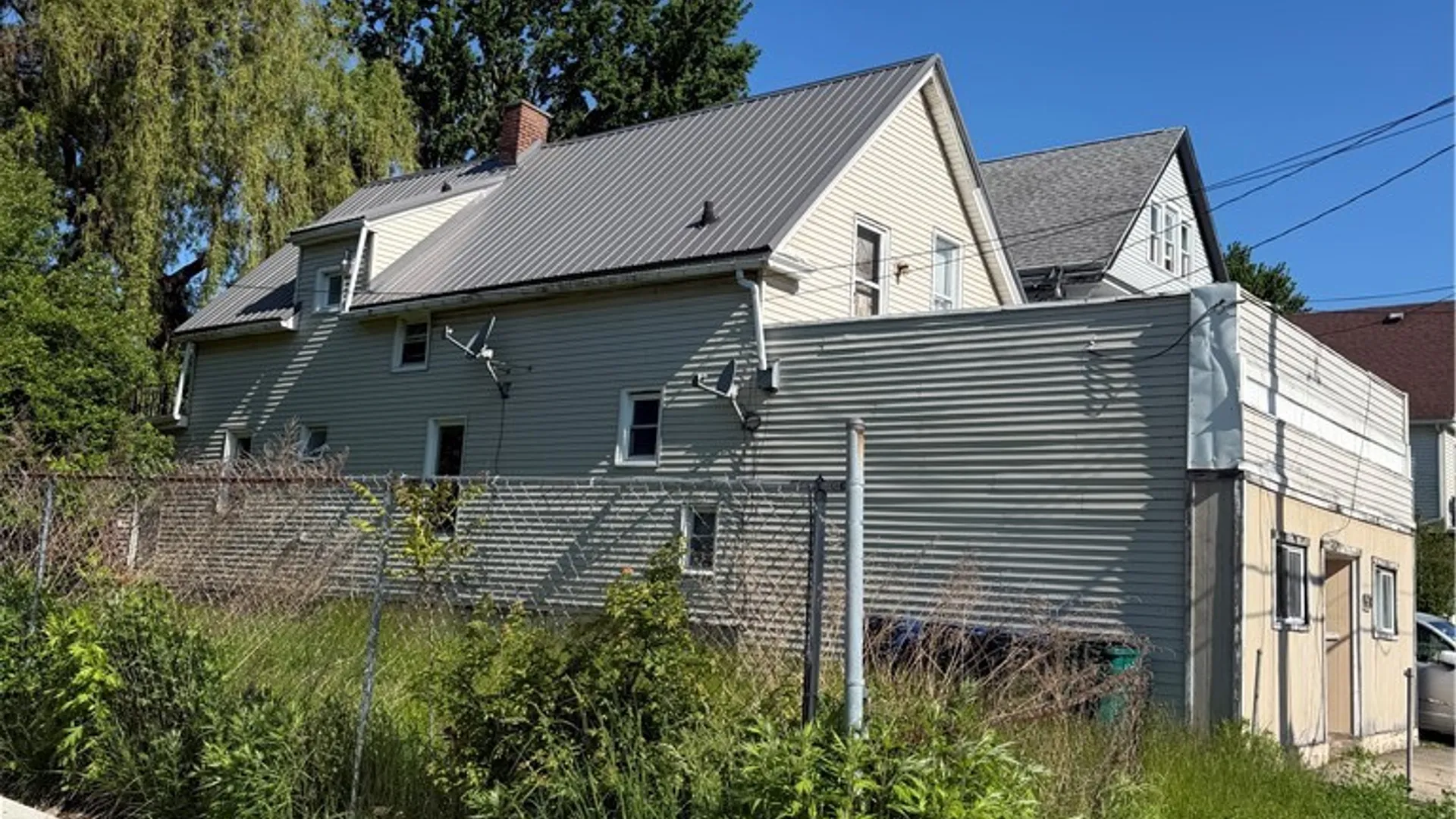 Property at 638 Hopkins Street, Buffalo, NY 14220 3