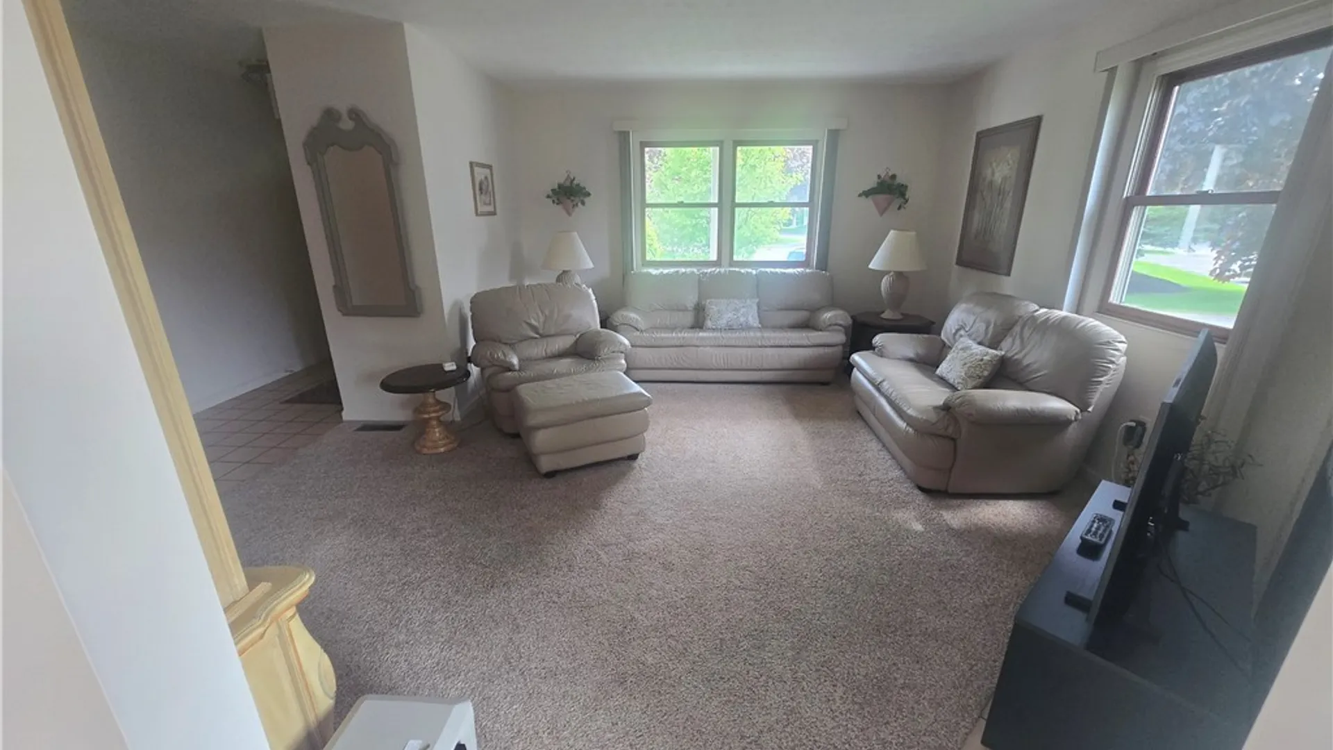 Property at 8 Thomasville Drive, Greece, NY 14612 5
